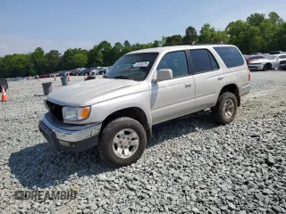 1999 Toyota 4Runner SR5 z VIN JT3GN86R3X0102069, wystawiony jako Copart lot #55332475 z przebiegiem Nie podano mil oraz Szkoda całkowita • Salvage title. Historia ofert i sprzedaży dostępna na DreamBid. Obrazek 1.