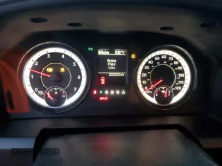 2018 Ram 1500 Express z VIN 3C6RR7KG0JG203510, wystawiony jako Copart lot #85862834 z przebiegiem 122 331 mil mil oraz Szkoda całkowita • Salvage title. Historia ofert i sprzedaży dostępna na DreamBid. Obrazek 9.