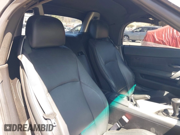 2004 BMW Z4 2.5i with VIN 4USBT33454LR66908, listed as a IAAI auction lot 42013003 with 71,368 mi miles and . Bid and sale history available at DreamBid. Image 8.