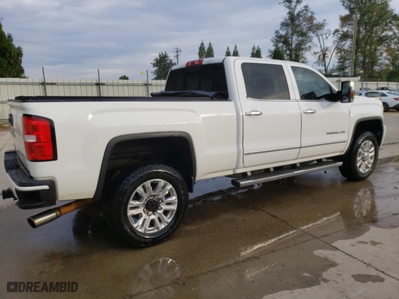 2015 GMC Sierra 2500HD Denali with VIN 1GT120EGXFF591111, listed as a Copart auction lot 74296454 with 92,693 mi miles and Salvage Title. Bid and sale history available at carsss.com. Image 3.