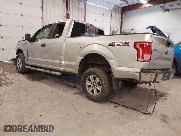 2015 Ford F-150 XLT with VIN 1FTEX1EP1FFD12282, listed as a IAAI auction lot 41743075 with 180,389 mi miles. Bid and sale history available at carsss.com. Image 3.