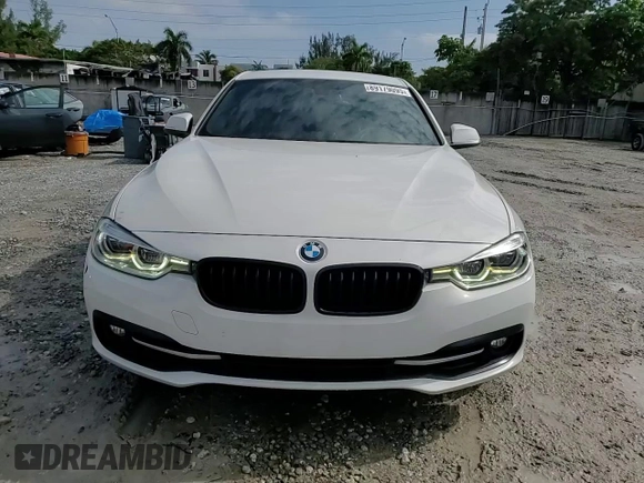 2018 BMW 3 Series 330i with VIN WBA8B9C50JK676945, listed as a Copart auction lot 89179095 with 82,314 mi miles and Salvage title. Bid and sale history available at DreamBid. Image 13.