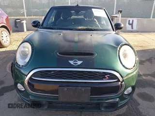 2016 MINI Convertible S с VIN WMWWG9C52G3A91914, выставлен на аукционе IAAI как лот 42703927 с пробегом 88 328 миль миль и . История ставок и продаж доступна на DreamBid. Изображение 12.