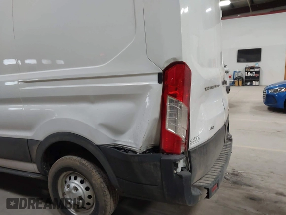 2020 Ford Transit Cargo z VIN 1FTBR2C84LKA08946, wystawiony jako IAAI lot #41716396 z przebiegiem 77 272 mil mil oraz . Historia ofert i sprzedaży dostępna na DreamBid. Obrazek 6.