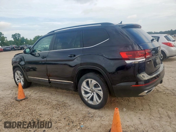 2021 Volkswagen Atlas SE with VIN 1V2WR2CA3MC519899, listed as a Copart auction lot 64051135 with 60,586 mi miles and Salvage title. Bid and sale history available at DreamBid. Image 2.
