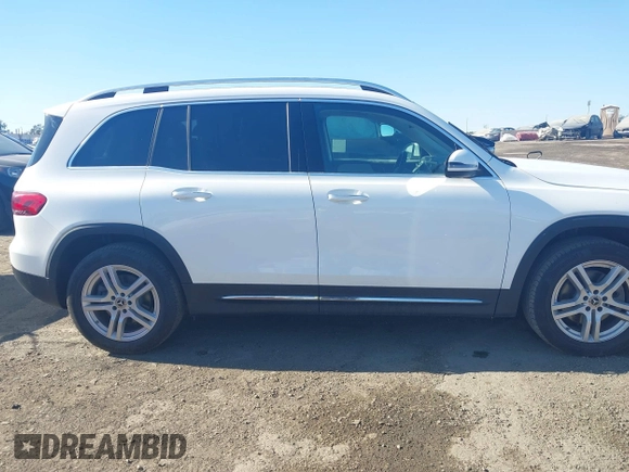 2023 Mercedes-Benz GLB 250 с VIN W1N4M4GB8PW320011, выставлен на аукционе IAAI как лот 41310606 с пробегом 19 091 миль миль и . История ставок и продаж доступна на DreamBid. Изображение 14.