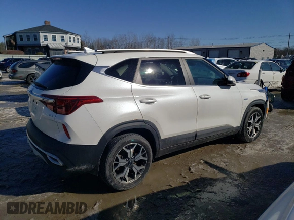 2021 Kia Seltos EX with VIN KNDERCAA2M7076840, listed as a Copart auction lot 44177135 with 41,650 mi miles and Salvage Title. Bid and sale history available at DreamBid. Image 3.