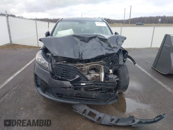2019 Kia Sorento L with VIN 5XYPG4A32KG510776, listed as a IAAI auction lot 41716252 with 129,725 mi miles and . Bid and sale history available at carsss.com. Image 13.