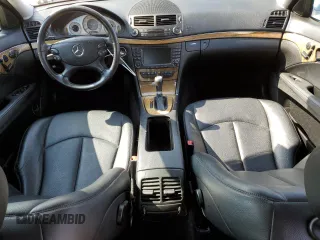 2008 Mercedes-Benz E 350 Luxury z VIN WDBUF87X08B205611, wystawiony jako Copart lot #52583385 z przebiegiem 158 270 mil mil oraz Nie do naprawy • Non repairable. Historia ofert i sprzedaży dostępna na DreamBid. Obrazek 8.