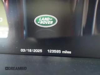 2015 Land Rover Range Rover HSE z VIN SALGS2VF8FA230432, wystawiony jako IAAI lot #41774901 z przebiegiem 123 585 mil mil oraz . Historia ofert i sprzedaży dostępna na DreamBid. Obrazek 15.