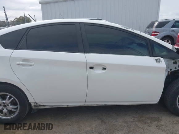 2011 Toyota Prius I with VIN JTDKN3DU8B5361409, listed as a IAAI auction lot 42117202 with 152,129 mi miles. Bid and sale history available at carsss.com. Image 14.