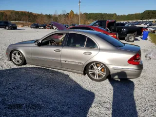 2004 Mercedes-Benz E-Class 5.0L with VIN WDBUF70J44A406041, listed as a Copart auction lot 80153574 with 0 mi miles and Salvage Title. Bid and sale history available at carsss.com. Image 2.