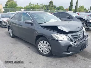 2008 Toyota Camry LE z VIN 4T4BE46KX8R026606, wystawiony jako IAAI lot #42356261 z przebiegiem 129 990 mil mil oraz . Historia ofert i sprzedaży dostępna na DreamBid. Obrazek 1.