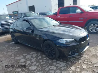 2014 BMW 5 Series 535d xDrive z VIN WBAFV3C54ED684150, wystawiony jako IAAI lot #42776058 z przebiegiem 188 719 mil mil oraz . Historia ofert i sprzedaży dostępna na DreamBid. Obrazek 1.