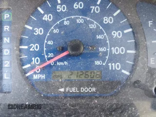 2002 Toyota Sienna LE with VIN 4T3ZF13C32U486822, listed as a IAAI auction lot 42019920 with 212,606 mi miles. Bid and sale history available at carsss.com. Image 15.