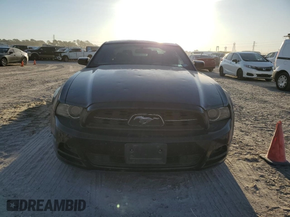 2013 Ford Mustang V6 with VIN 1ZVBP8AM5D5235990, listed as a Copart auction lot 50133225 with 155,947 mi miles and Clean title. Bid and sale history available at DreamBid. Image 5.