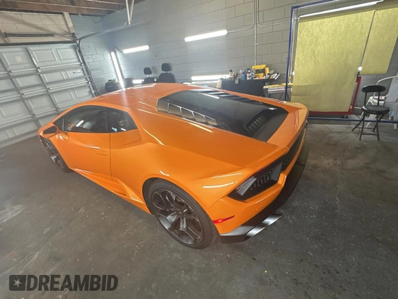 2016 Lamborghini Huracan z VIN ZHWUC2ZFXGLA04796, wystawiony jako Copart lot #45041295 z przebiegiem 23 094 mil mil oraz Czysty tytuł • Clean title. Historia ofert i sprzedaży dostępna na DreamBid. Obrazek 3.