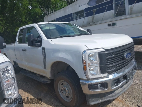 2024 Ford F-250 XL with VIN 1FT7X2BA0RED62373, listed as a IAAI auction lot 42485874 with 7,825 mi miles and . Bid and sale history available at DreamBid. Image 13.