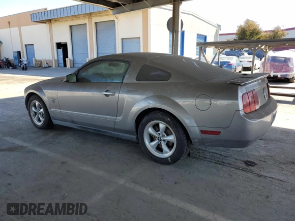 2009 Ford Mustang with VIN 1ZVHT80N295139306, listed as a Copart auction lot 47504065 with 184,947 mi miles and Clean Title. Bid and sale history available at carsss.com. Image 2.