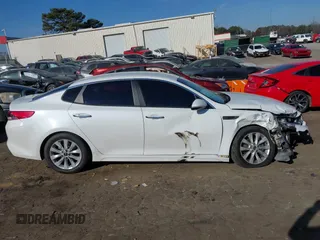 2017 Kia Optima LX with VIN 5XXGT4L38HG161323, listed as a IAAI auction lot 41672014 with 181,730 mi miles. Bid and sale history available at carsss.com. Image 13.