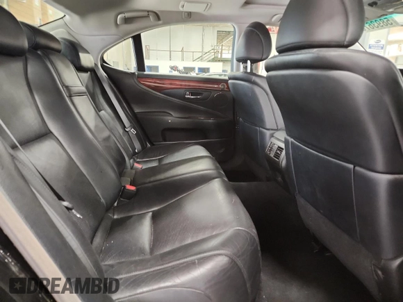 2009 Lexus LS 460 z VIN JTHCL46F995003646, wystawiony jako Copart lot #58936785 z przebiegiem 208 746 mil mil oraz Szkoda całkowita • Salvage title. Historia ofert i sprzedaży dostępna na DreamBid. Obrazek 10.