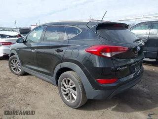 2016 Hyundai Tucson SE with VIN KM8J3CA42GU168610, listed as a IAAI auction lot 41639335 with 86,920 mi miles. Bid and sale history available at carsss.com. Image 3.