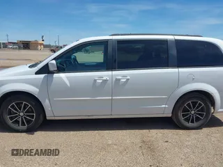 2016 Dodge Grand Caravan R/T with VIN 2C4RDGEG2GR265609, listed as a IAAI auction lot 42078392 with 105,861 mi miles and . Bid and sale history available at DreamBid. Image 14.