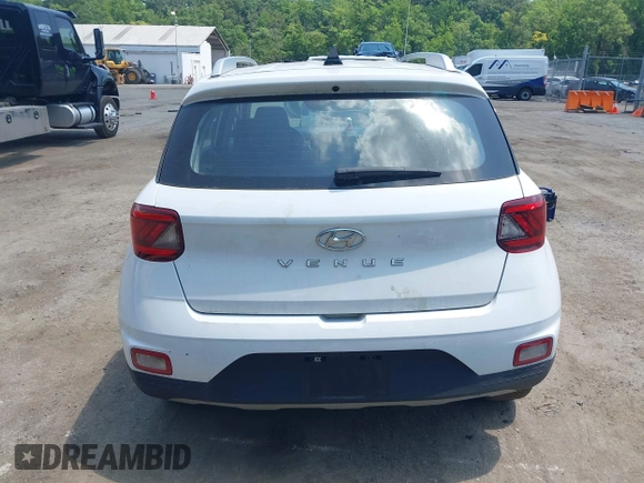 2022 Hyundai Venue SEL z VIN KMHRC8A33NU159516, wystawiony jako IAAI lot #42684907 z przebiegiem 13 674 mil mil oraz . Historia ofert i sprzedaży dostępna na DreamBid. Obrazek 17.