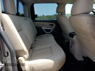 2017 Nissan Titan SL z VIN 1N6BA1F49HN514463, wystawiony jako Copart lot #51046805 z przebiegiem 99 686 mil mil oraz Szkody całkowita. Historia ofert i sprzedaży dostępna na DreamBid. Obrazek 10.