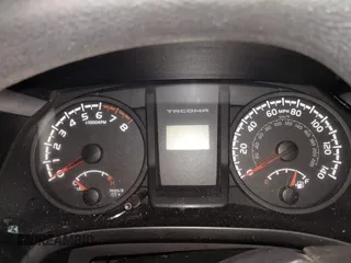 2017 Toyota Tacoma SR5 with VIN 3TMCZ5ANXHM089658, listed as a IAAI auction lot 41624050 with Not Provided miles and . Bid and sale history available at DreamBid. Image 7.
