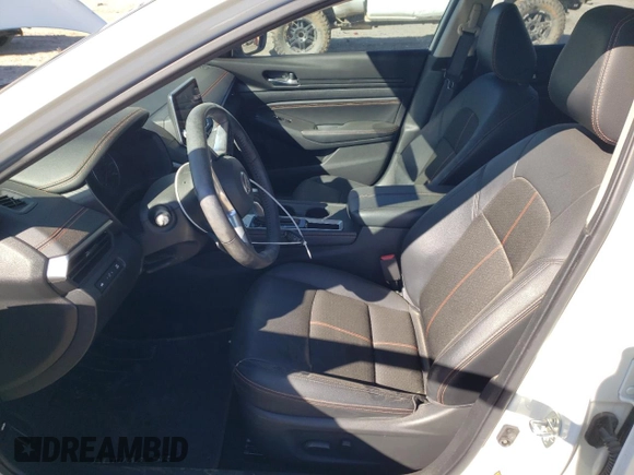 2019 Nissan Altima SR with VIN 1N4BL4CV2KC221282, listed as a Copart auction lot 47259975 with 84,608 mi miles and Salvage Title. Bid and sale history available at carsss.com. Image 7.