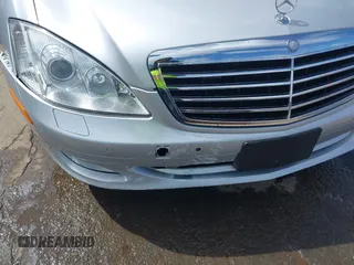 2008 Mercedes-Benz S 550 with VIN WDDNG71X18A153424, listed as a IAAI auction lot 41926237 with 88,869 mi miles and . Bid and sale history available at DreamBid. Image 6.