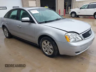 2005 Ford Five Hundred SEL z VIN 1FAFP24125G137112, wystawiony jako IAAI lot #42302209 z przebiegiem 81 730 mil mil oraz . Historia ofert i sprzedaży dostępna na DreamBid. Obrazek 1.