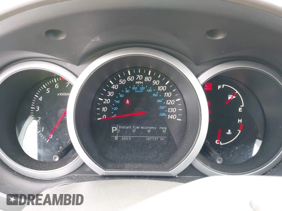 2010 Suzuki Grand Vitara Premium z VIN JS3TE0D22A4101157, wystawiony jako IAAI lot #42231953 z przebiegiem 187 737 mil mil oraz . Historia ofert i sprzedaży dostępna na DreamBid. Obrazek 7.
