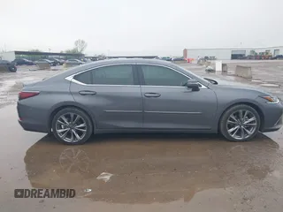 2019 Lexus ES 350 z VIN 58ABZ1B14KU035778, wystawiony jako IAAI lot #41959262 z przebiegiem 36 873 mil mil oraz . Historia ofert i sprzedaży dostępna na DreamBid. Obrazek 13.