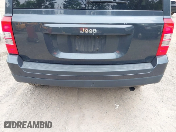 2016 Jeep Patriot Sport SE z VIN 1C4NJPBA7GD526498, wystawiony jako IAAI lot #42295160 z przebiegiem 143 241 mil mil oraz . Historia ofert i sprzedaży dostępna na DreamBid. Obrazek 6.