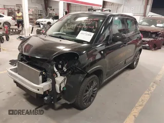 2019 FIAT 500L Trekking with VIN ZFBNFADH0KZ042275, listed as a IAAI auction lot 41172309 with 30,865 mi miles. Bid and sale history available at carsss.com. Image 18.