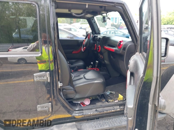 2014 Jeep Wrangler Unlimited Sahara с VIN 1C4BJWEG0EL248401, выставлен на аукционе IAAI как лот 42306970 с пробегом 134 904 миль миль и . История ставок и продаж доступна на DreamBid. Изображение 5.