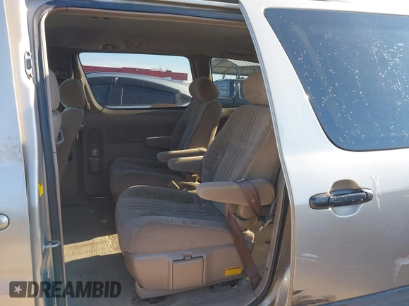 2003 Toyota Sienna LE with VIN 4T3ZF13C03U524122, listed as a IAAI auction lot 41655361 with 216,256 mi miles. Bid and sale history available at carsss.com. Image 8.