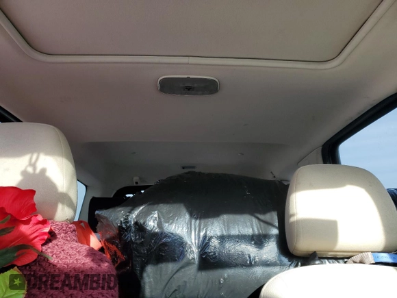 2008 Ford Escape XLT with VIN 1FMCU03198KB05556, listed as a Copart auction lot 42531975 with 105,277 mi miles and Salvage title. Bid and sale history available at DreamBid. Image 10.