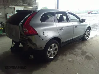 2013 Volvo XC60 3.2L z VIN YV4940DZ9D2375591, wystawiony jako IAAI lot #33101951 z przebiegiem 70 918 mil mil oraz . Historia ofert i sprzedaży dostępna na DreamBid. Obrazek 4.