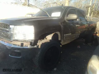 2007 Chevrolet Silverado 1500 LT w/1LT with VIN 2GCEC13C471705066, listed as a IAAI auction lot 41291924 with 289,656 mi miles. Bid and sale history available at carsss.com. Image 14.