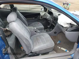 1995 Ford Mustang z VIN 1FALP4046SF207937, wystawiony jako IAAI lot #42222338 z przebiegiem 228 850 mil mil oraz . Historia ofert i sprzedaży dostępna na DreamBid. Obrazek 5.