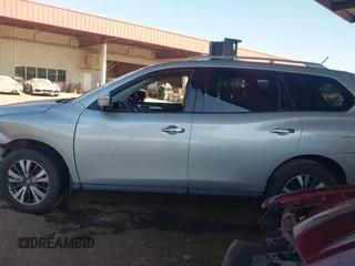2017 Nissan Pathfinder SV z VIN 5N1DR2MM3HC696441, wystawiony jako IAAI lot #42551768 z przebiegiem 85 578 mil mil oraz . Historia ofert i sprzedaży dostępna na DreamBid. Obrazek 14.