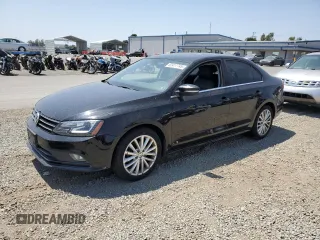 2016 Volkswagen Jetta SEL z VIN 3VWL17AJ8GM336946, wystawiony jako Copart lot #62417745 z przebiegiem 88 879 mil mil oraz Czysty tytuł • Clean title. Historia ofert i sprzedaży dostępna na DreamBid. Obrazek 1.