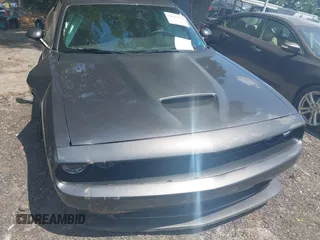 2019 Dodge Challenger R/T z VIN 2C3CDZBT1KH571481, wystawiony jako IAAI lot #39615755 z przebiegiem 90 073 mil mil oraz . Historia ofert i sprzedaży dostępna na DreamBid. Obrazek 12.