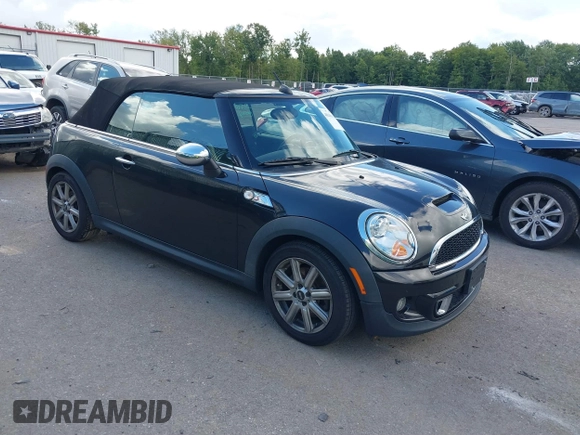 2012 MINI Convertible S z VIN WMWZP3C56CT250533, wystawiony jako IAAI lot #41506301 z przebiegiem 89 854 mil mil oraz . Historia ofert i sprzedaży dostępna na DreamBid. Obrazek 1.