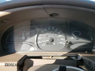 2001 Ford Escort Fleet with VIN 3FAFP13PX1R120920, listed as a Copart auction lot 75643024 with 128,089 mi miles and Salvage Title. Bid and sale history available at carsss.com. Image 9.