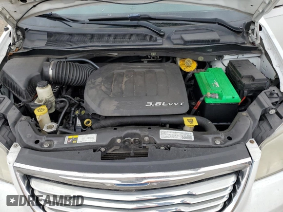 2014 Chrysler Town & Country Touring with VIN 2C4RC1BGXER445471, listed as a Copart auction lot 47644165 with 172,247 mi miles and Salvage Title. Bid and sale history available at carsss.com. Image 13.