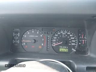 1999 Isuzu Trooper S with VIN JACDJ58X7X7926697, listed as a IAAI auction lot 42654076 with 62,672 mi miles and . Bid and sale history available at DreamBid. Image 7.